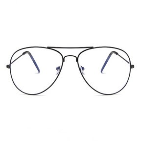 Óculos Verona anti luz azul com armação metálica leve e resistente. Lentes com proteção UV400, narigueiras ajustáveis e design aviador sofisticado. Ideal para proteção e estilo diário.